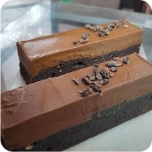 Brownie con mousse de chocolate