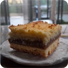 Cuadrado de coco y dulce de leche
